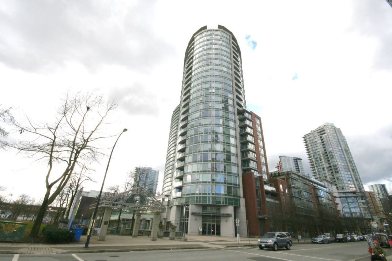 802 - 58 Keefer Place, Downtown VW, Vancouver West  by Alice Rei Ho Personal Real Estate Corporation 802 - 58 Keefer Place, Downtown VW, Vancouver West