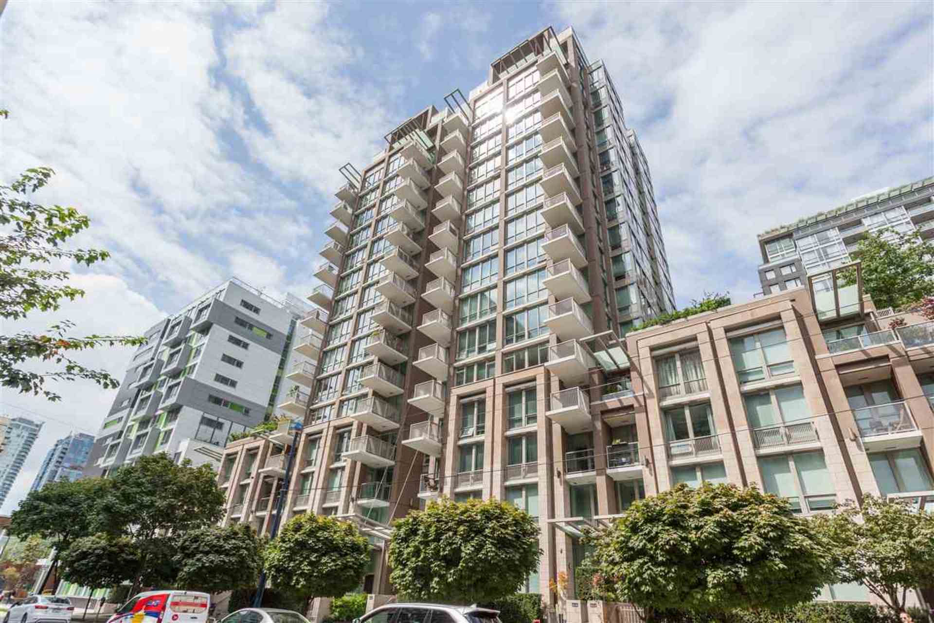 1708 - 1055 Richards Street, Yaletown, Vancouver West  by Alice Rei Ho Personal Real Estate Corporation 1708 - 1055 Richards Street, Yaletown, Vancouver West