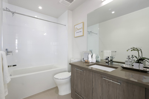 1505-8570 Rivergrass Drive, Vancouver - Bathroom at 1505 - 8570 Rivergrass Drive, South Marine, Vancouver East 1505-8570 Rivergrass Drive, Vancouver - Bathroom at 1505 - 8570 Rivergrass Drive, South Marine, Vancouver East
