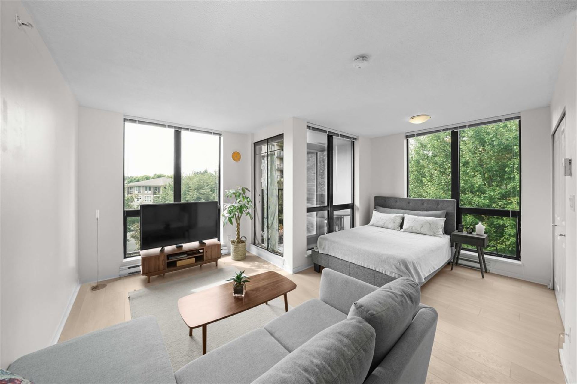 417 - 3663 Crowley Drive, Collingwood VE, Vancouver East  by Alice Rei Ho Personal Real Estate Corporation 417 - 3663 Crowley Drive, Collingwood VE, Vancouver East