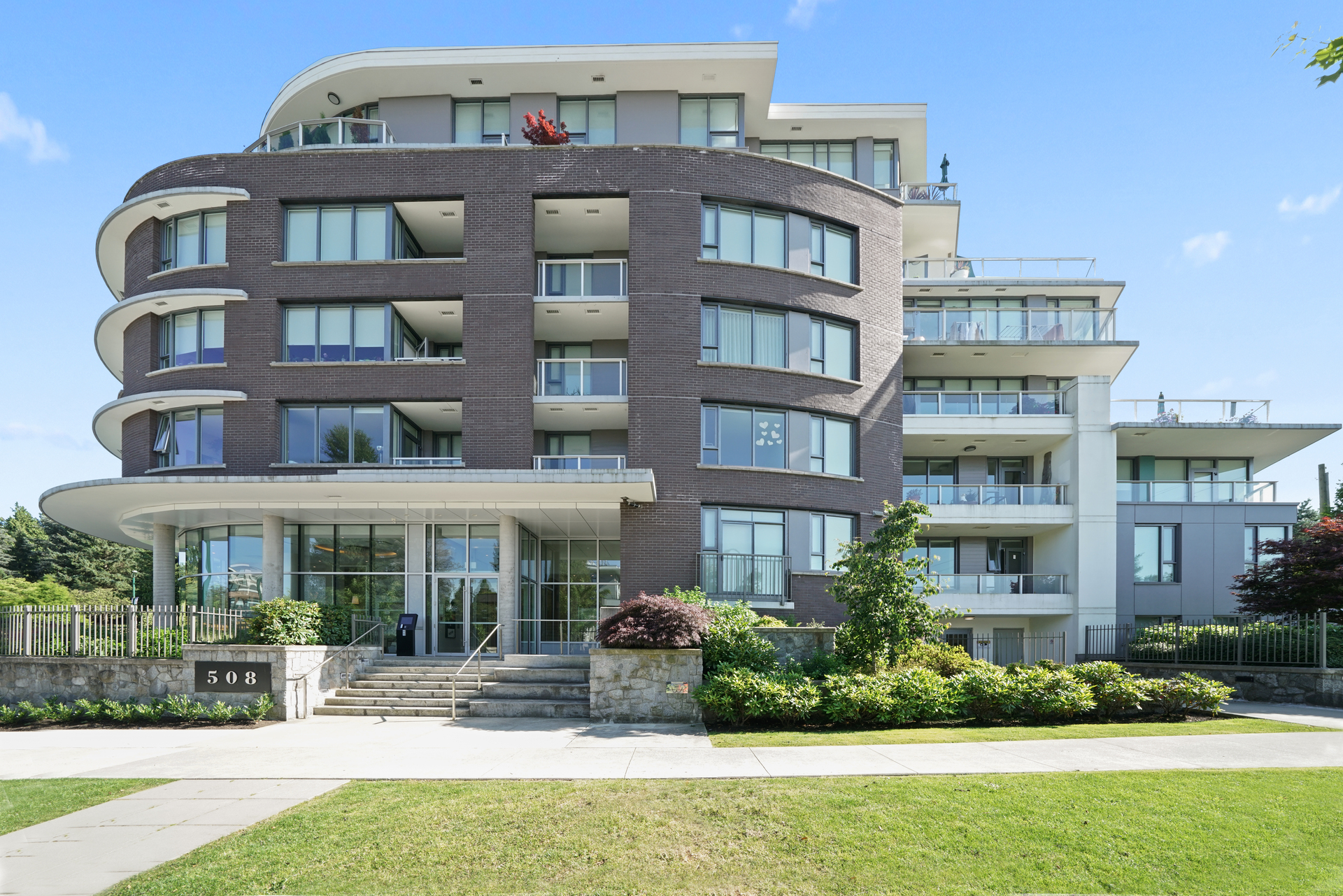 210 - 508 W 29th Avenue, Cambie, Vancouver West  by Alice Rei Ho Personal Real Estate Corporation 210 - 508 W 29th Avenue, Cambie, Vancouver West