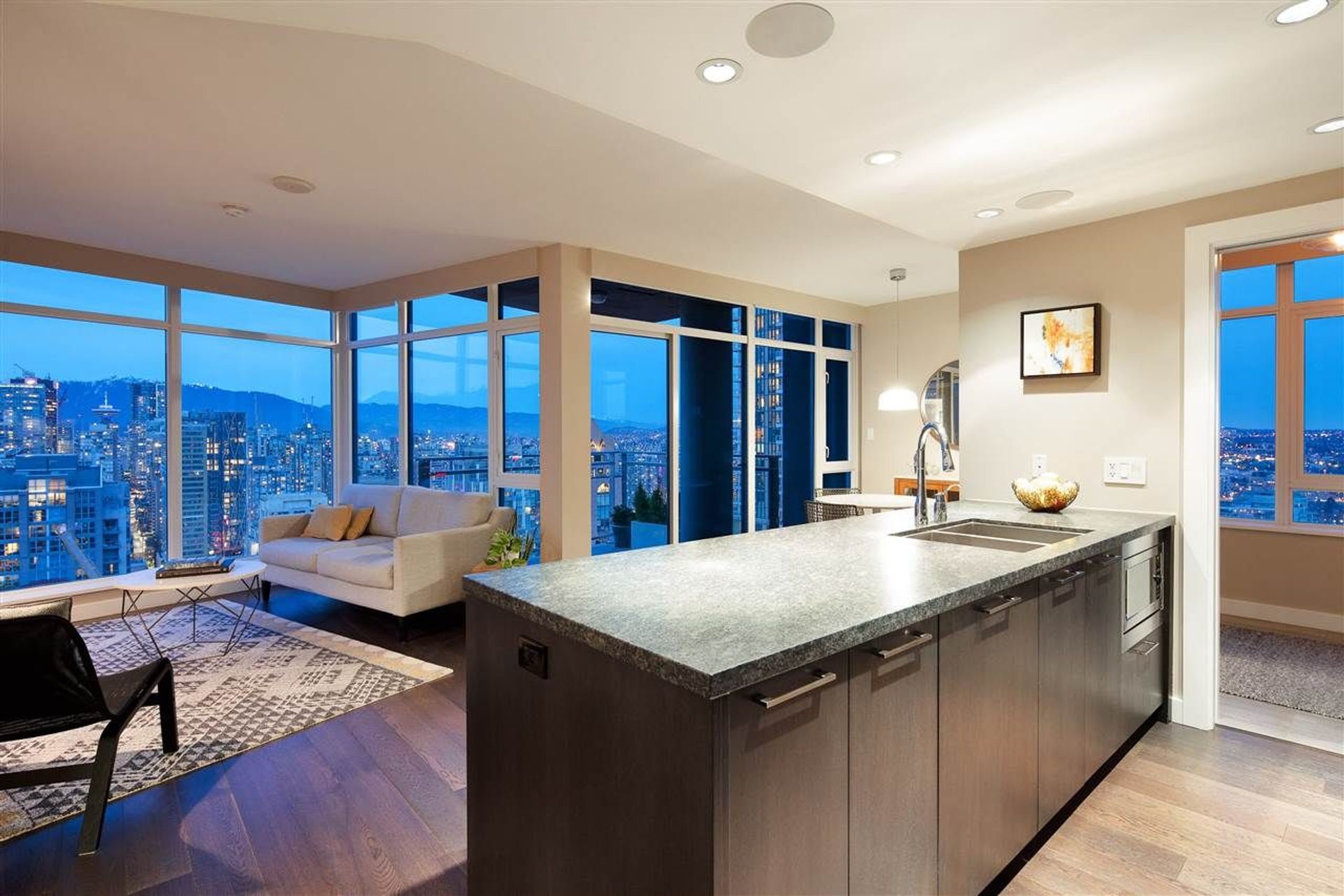 3705 - 1372 Seymour Street, Downtown VW, Vancouver West  by Alice Rei Ho Personal Real Estate Corporation 3705 - 1372 Seymour Street, Downtown VW, Vancouver West