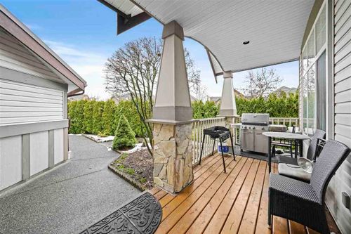 3256 Chartwell Green - Porch at 3256 Chartwell Green, Westwood Plateau, Coquitlam 3256 Chartwell Green - Porch at 3256 Chartwell Green, Westwood Plateau, Coquitlam