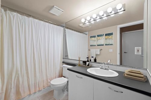 1331 W. Georgia St at the Pointe - Bathroom at 3003 - 1331 W Georgia Street, Coal Harbour, Vancouver West 1331 W. Georgia St at the Pointe - Bathroom at 3003 - 1331 W Georgia Street, Coal Harbour, Vancouver West