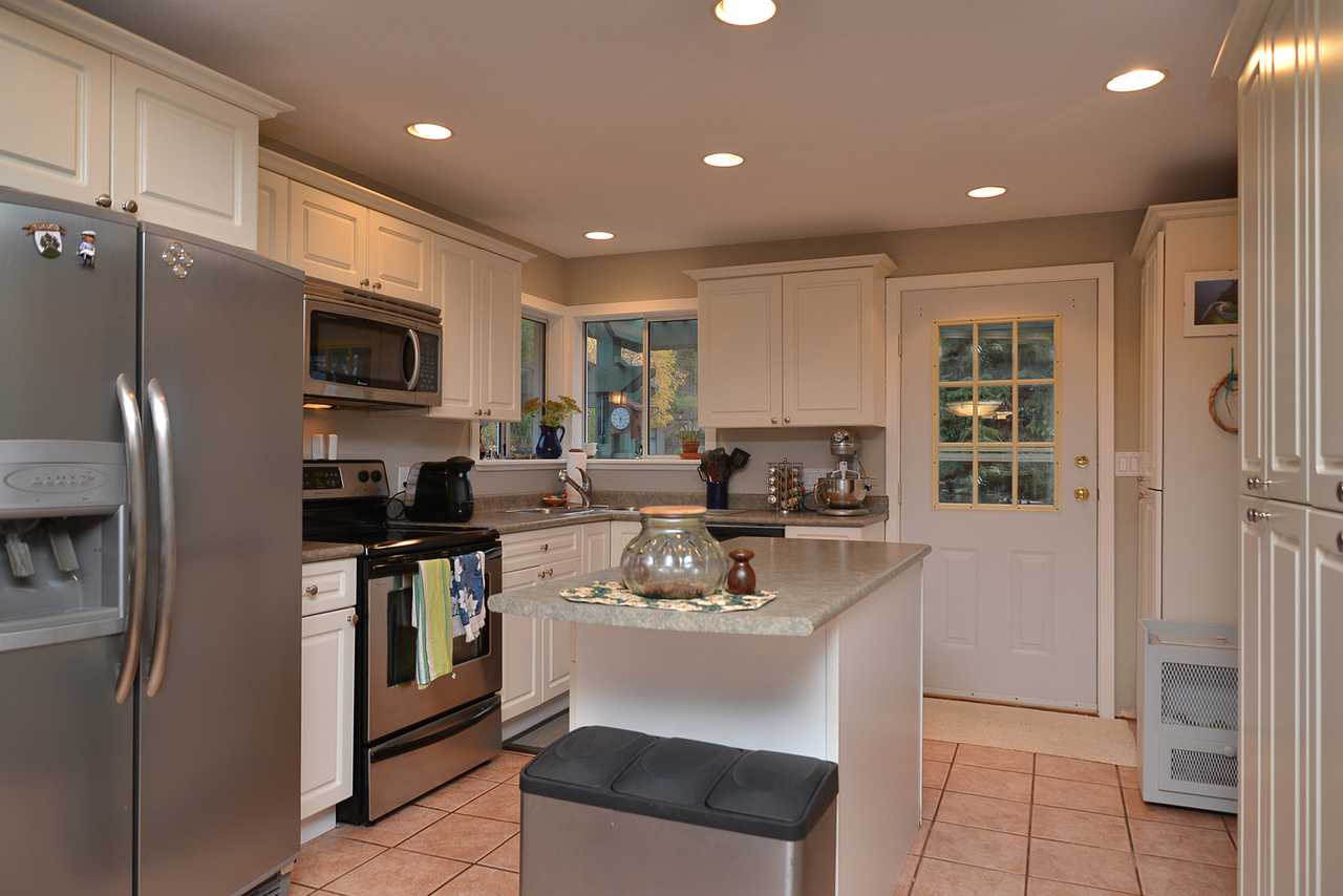 5334  Road, Sechelt District, Sunshine Coast  by Ali Khan - Sunshine Coast Real Estate 5334  Road, Sechelt District, Sunshine Coast