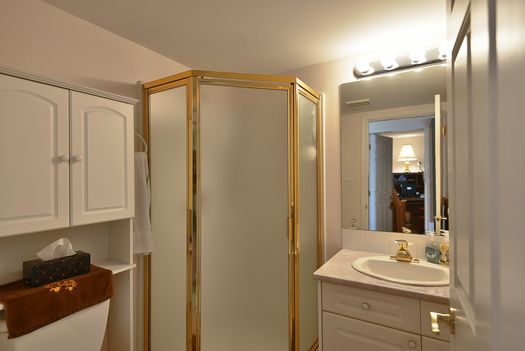 mar_4306 at 306 - 5470 Inlet Avenue, Sechelt District, Sunshine Coast