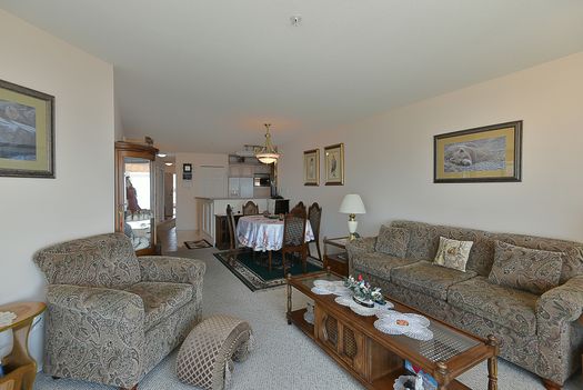 mar_4343 at 306 - 5470 Inlet Avenue, Sechelt District, Sunshine Coast