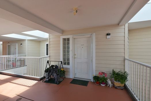 mar_4365 at 306 - 5470 Inlet Avenue, Sechelt District, Sunshine Coast