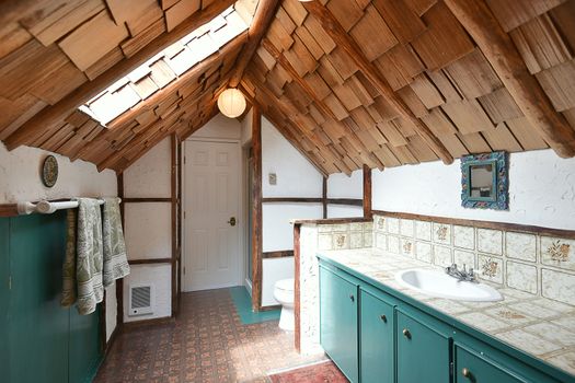 mar_1389 at 1045 Grandview Road, Gibsons & Area, Sunshine Coast