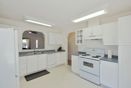 mar_5740 at 5636 Cascade Crescent, Sechelt District, Sunshine Coast