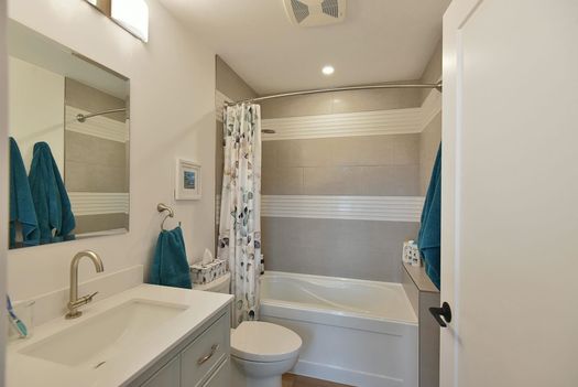 5963-ripple-way-sechelt-district-sunshine-coast-35 at 5961-5963 Ripple Way, Sechelt District, Sunshine Coast