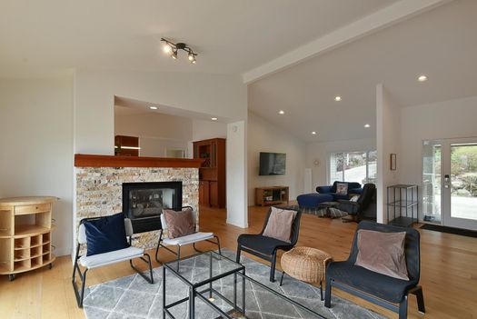 6274-fairway-avenue-sechelt-district-sunshine-coast-04 at 6274 Fairway Avenue, Sechelt District, Sunshine Coast