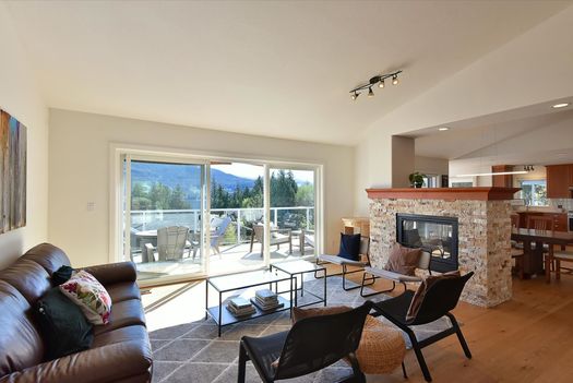 6274-fairway-avenue-sechelt-district-sunshine-coast-05 at 6274 Fairway Avenue, Sechelt District, Sunshine Coast