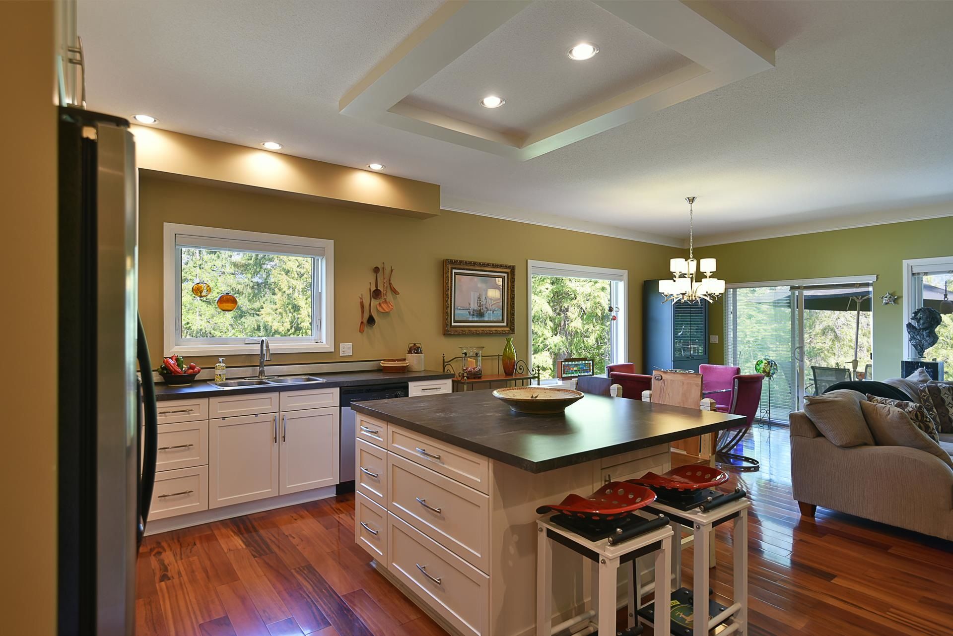 6152 S Gale Avenue, Sechelt District, Sunshine Coast  by Ali Khan - Sunshine Coast Real Estate 6152 S Gale Avenue, Sechelt District, Sunshine Coast