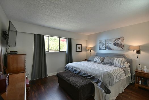 4926-laurel-avenue-sechelt-district-sunshine-coast-17 at 4926 Laurel Avenue, Sechelt District, Sunshine Coast