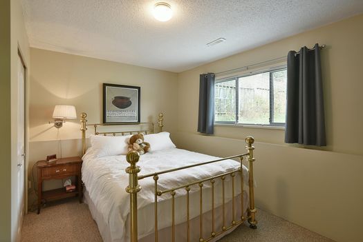 4926-laurel-avenue-sechelt-district-sunshine-coast-28 at 4926 Laurel Avenue, Sechelt District, Sunshine Coast