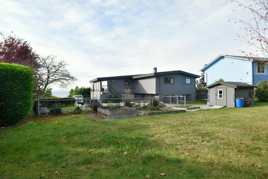 4926-laurel-avenue-sechelt-district-sunshine-coast-33 at 4926 Laurel Avenue, Sechelt District, Sunshine Coast