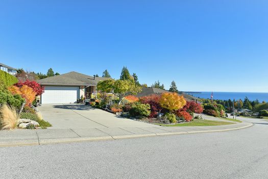 6252-baillie-road-sechelt-district-sunshine-coast-01 at 6252 Baillie Road, Sechelt District, Sunshine Coast
