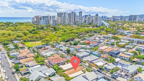 01 at 3037 Hinano Street, Honolulu