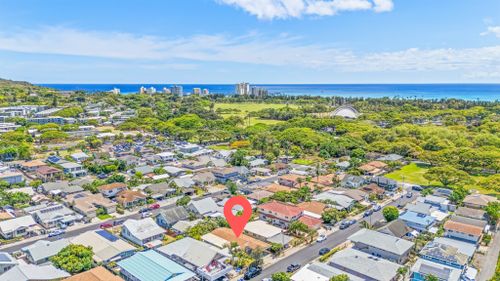 02 at 3037 Hinano Street, Honolulu