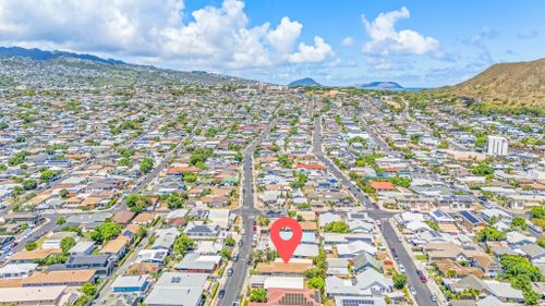 04 at 3037 Hinano Street, Honolulu