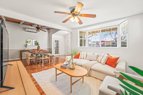 08 at 3037 Hinano Street, Honolulu