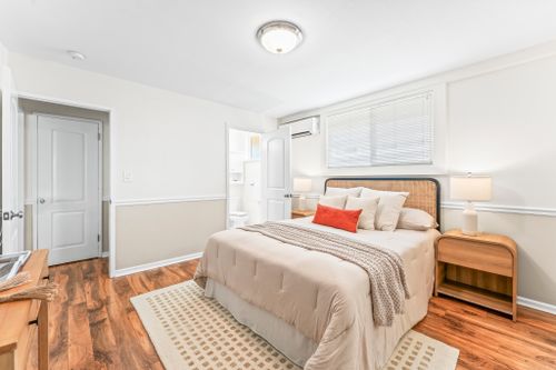 15 at 3037 Hinano Street, Honolulu