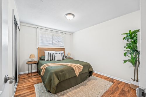 18 at 3037 Hinano Street, Honolulu