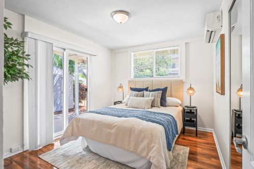 20 at 3037 Hinano Street, Honolulu