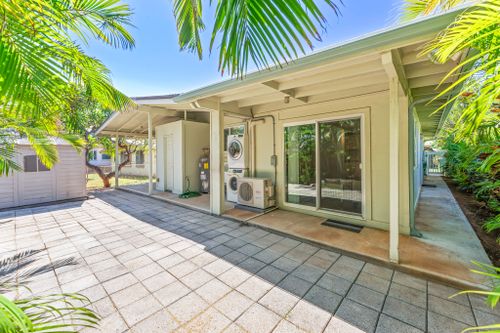 28 at 3037 Hinano Street, Honolulu