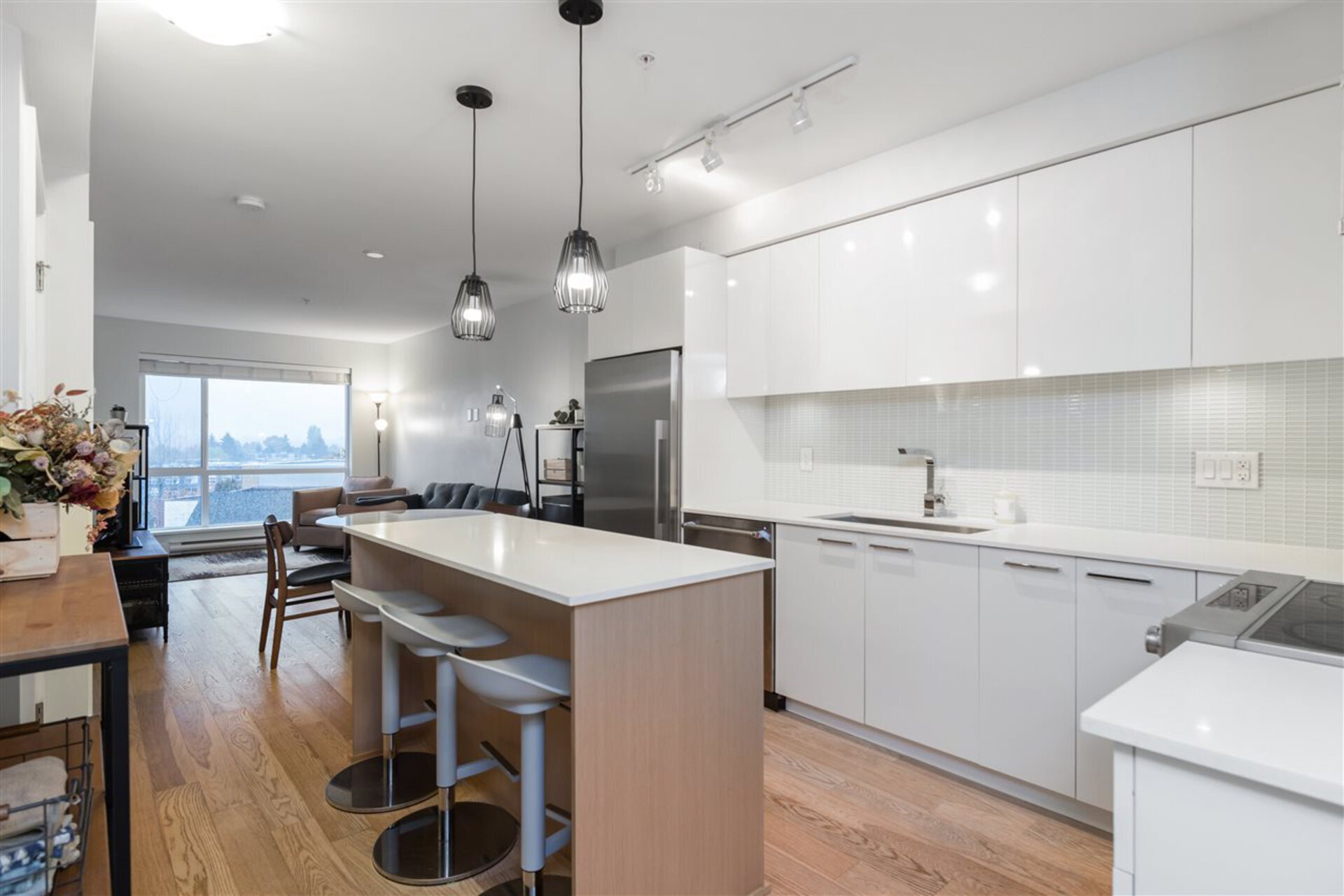 407 - 233 Kingsway, Mount Pleasant VE, Vancouver East by Andrew Wan Real Estate Advisor 407 - 233 Kingsway, Mount Pleasant VE, Vancouver East