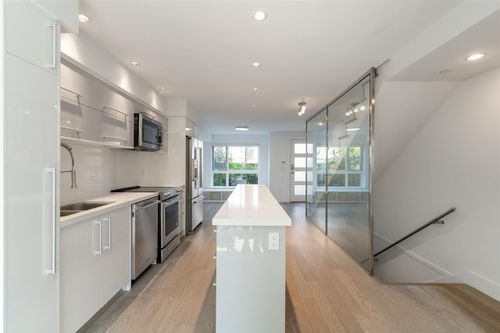 2358-western-avenue-central-lonsdale-north-vancouver-08 at 17 - 2358 Western Avenue, Central Lonsdale, North Vancouver 2358-western-avenue-central-lonsdale-north-vancouver-08 at 17 - 2358 Western Avenue, Central Lonsdale, North Vancouver