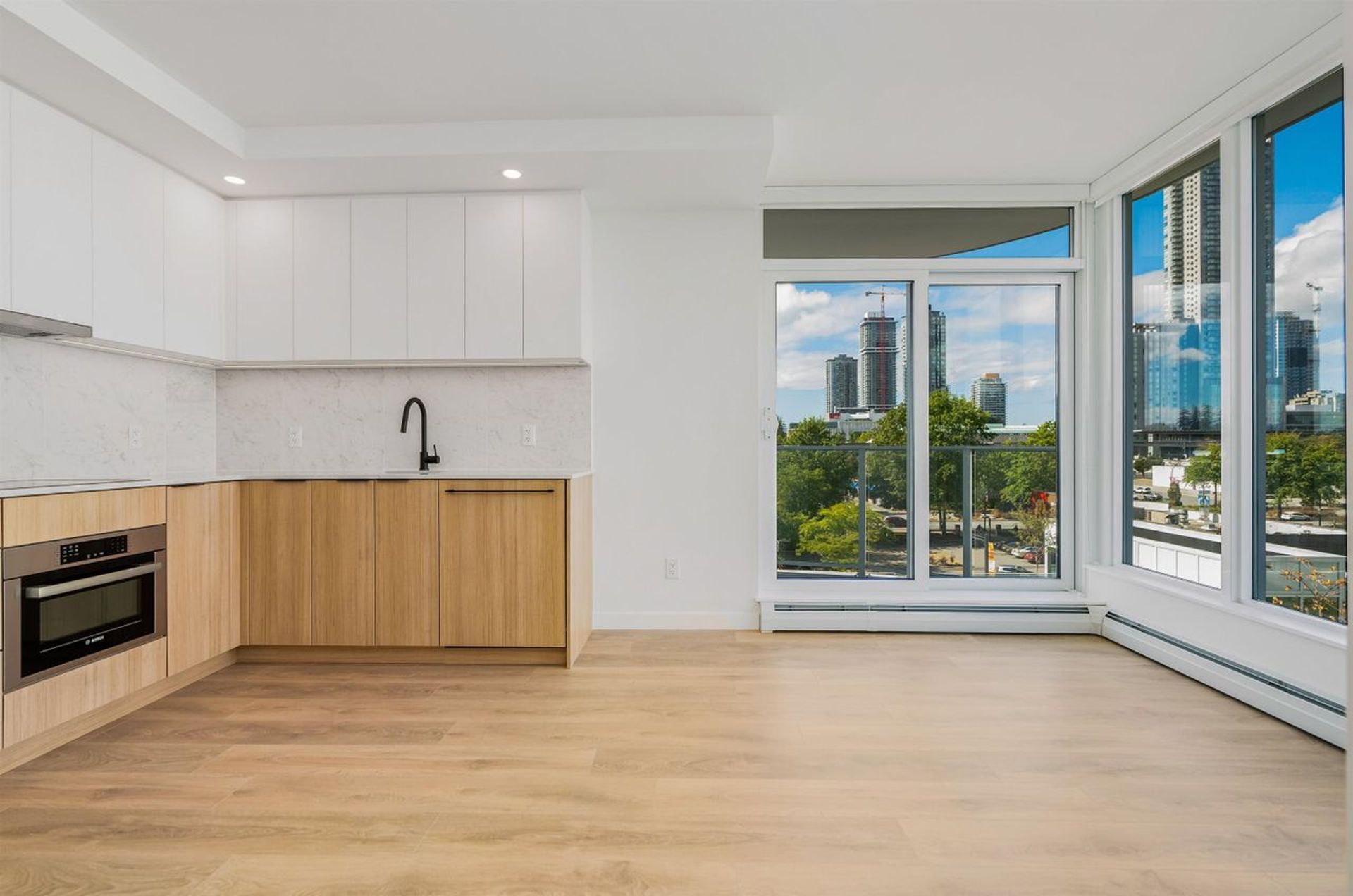 411 - 13685 102 Avenue, Whalley, North Surrey  by Andrew Wan Real Estate Advisor 411 - 13685 102 Avenue, Whalley, North Surrey