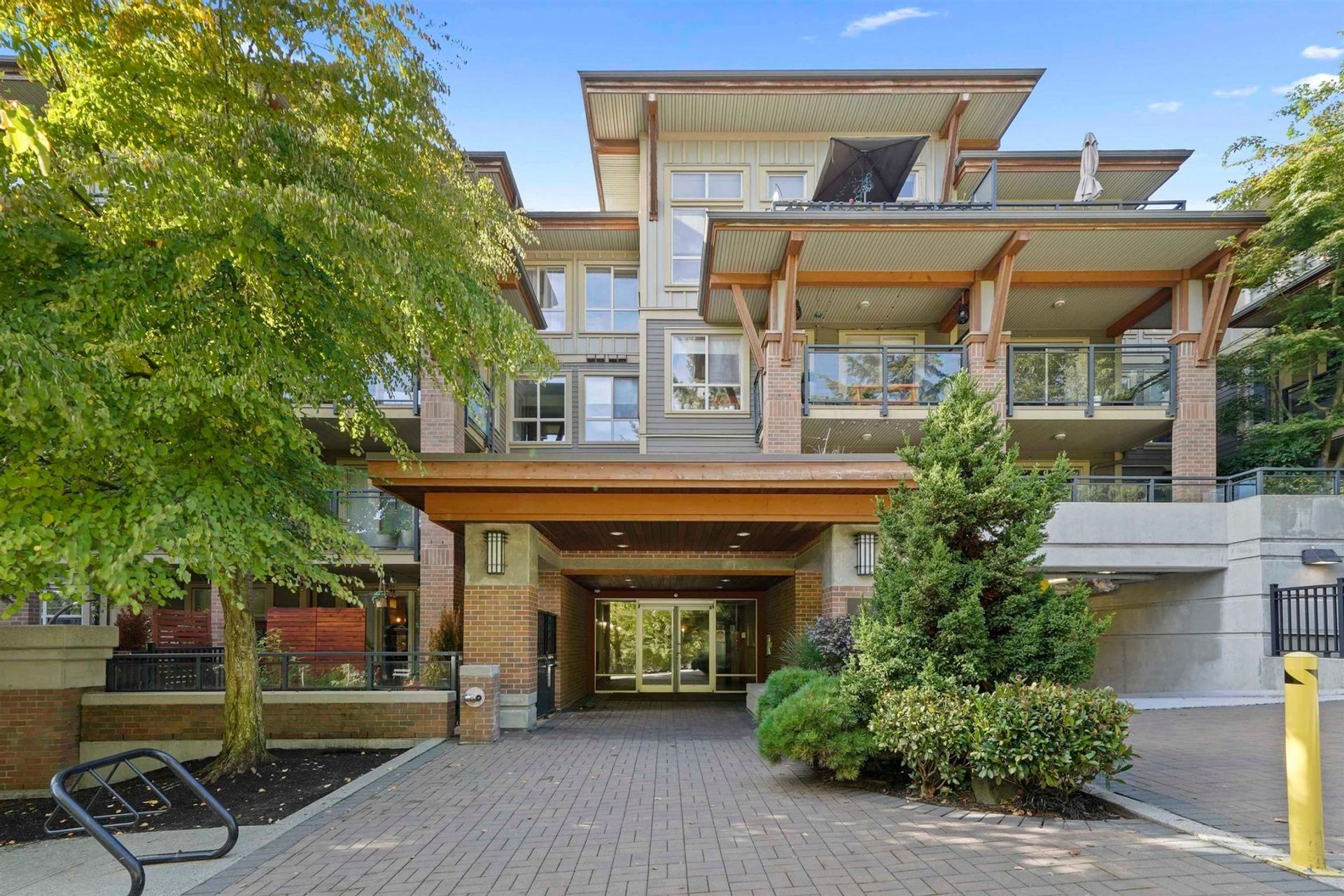 221 - 1633 Mackay Avenue, Pemberton NV, North Vancouver by Andrew Wan Real Estate Advisor 221 - 1633 Mackay Avenue, Pemberton NV, North Vancouver