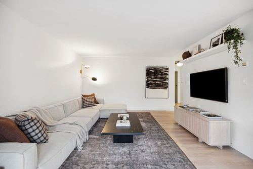 3080-lonsdale-avenue-upper-lonsdale-north-vancouver-03 at 209 - 3080 Lonsdale Avenue, Upper Lonsdale, North Vancouver