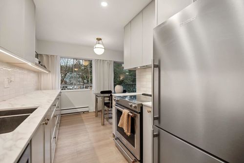 3080-lonsdale-avenue-upper-lonsdale-north-vancouver-11 at 209 - 3080 Lonsdale Avenue, Upper Lonsdale, North Vancouver