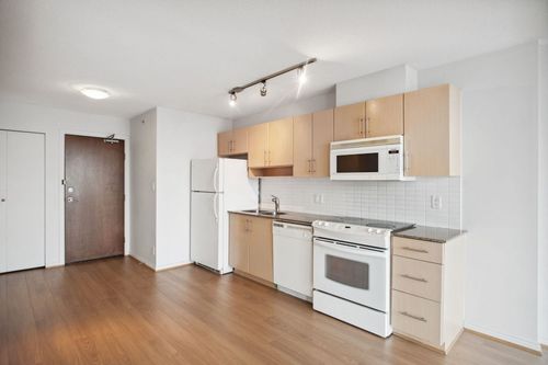 550-taylor-street-downtown-vw-vancouver-west-04 at 1105 - 550 Taylor Street, Downtown VW, Vancouver West