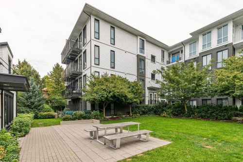 14968-101a-avenue-guildford-north-surrey-34 at 104 - 14968 101a Avenue, Guildford, North Surrey