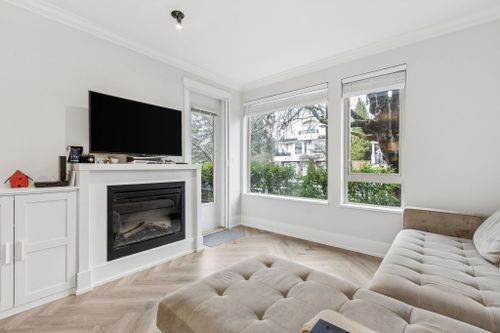 159-w-22nd-street-central-lonsdale-north-vancouver-04 at 107 - 159 W 22nd Street, Central Lonsdale, North Vancouver