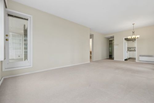 4830-bennett-street-metrotown-burnaby-south-10 at 802 - 4830 Bennett Street, Metrotown, Burnaby South