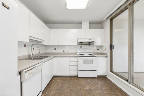 4830-bennett-street-metrotown-burnaby-south-15 at 802 - 4830 Bennett Street, Metrotown, Burnaby South