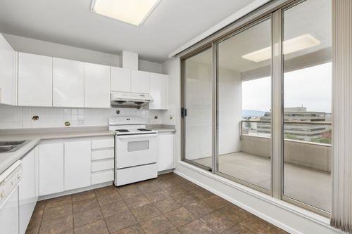 4830-bennett-street-metrotown-burnaby-south-16 at 802 - 4830 Bennett Street, Metrotown, Burnaby South