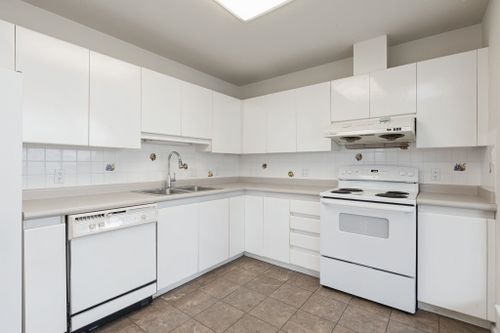 4830-bennett-street-metrotown-burnaby-south-17 at 802 - 4830 Bennett Street, Metrotown, Burnaby South