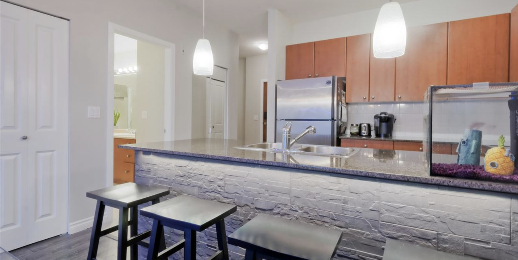 217 - 15380 102a Avenue photo number 1