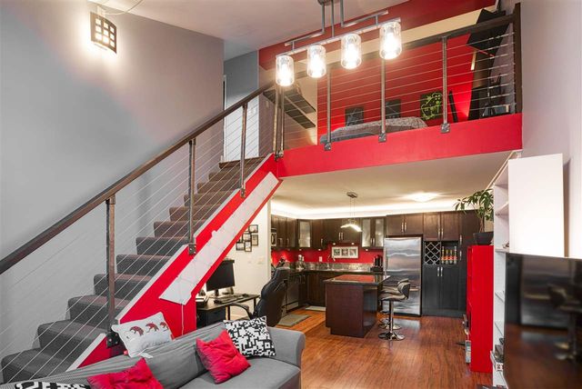 262534712-2 at 202 - 1169 8th Avenue, Moody Park, New Westminster