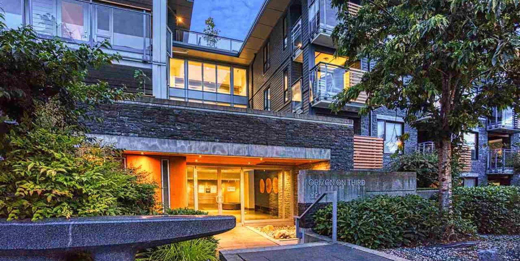 418 - 221 3rd Street photo number 1