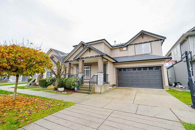 262538530 at 6225 167b Street