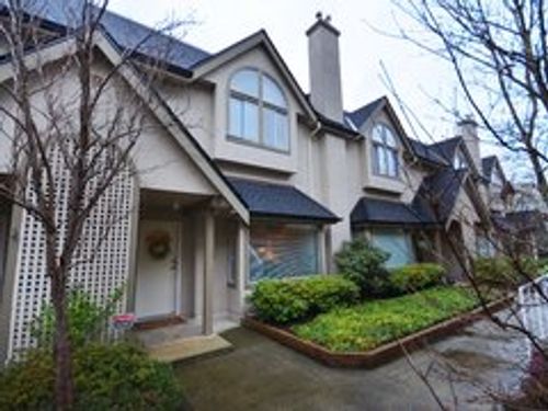 557371 at 225 W 17th Street, Central Lonsdale, North Vancouver