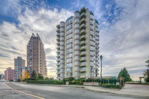 regatta-pointe-2280-bellevue-ave-original-1 at 2280 Bellevue Avenue, Dundarave, West Vancouver