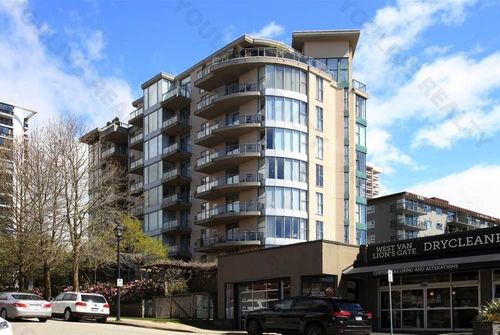 picture-e9gd at 558 16th Street, Ambleside, West Vancouver